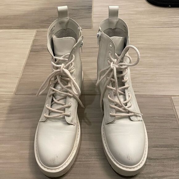 All white heeled boots - Picture 10 of 13